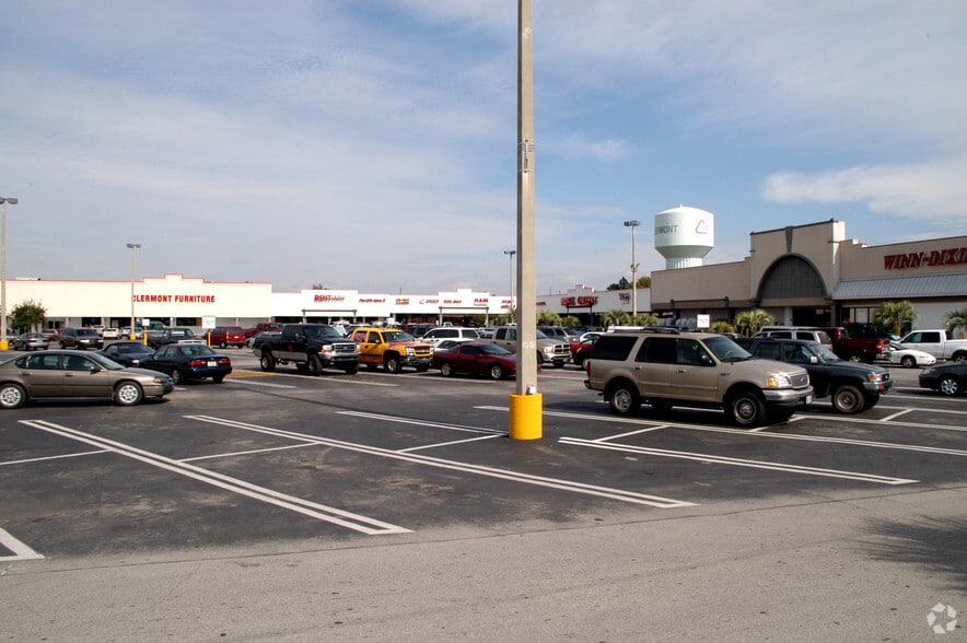 684 W Highway 50, Clermont, FL for lease - Building Photo - Image 1 of 4