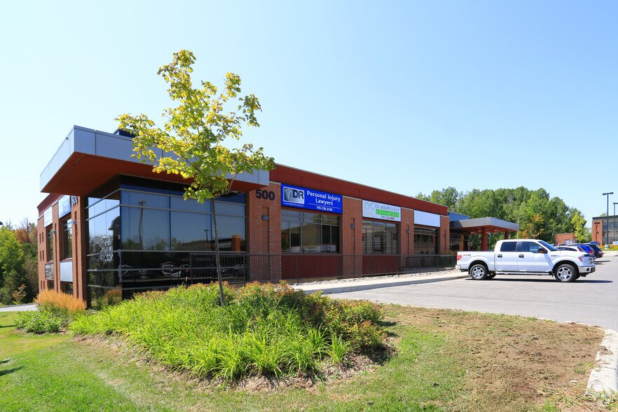 500 Huronia Rd, Barrie, ON à louer - Photo du bâtiment - Image 2 de 4