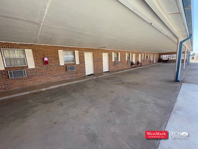 605 W. U.S. Hwy 70, Lockney, TX à vendre - Photo du bâtiment - Image 2 de 8