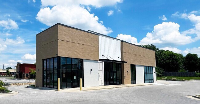 Plus de détails pour 806 N 7 Hwy, Blue Springs, MO - Commerce de détail à louer