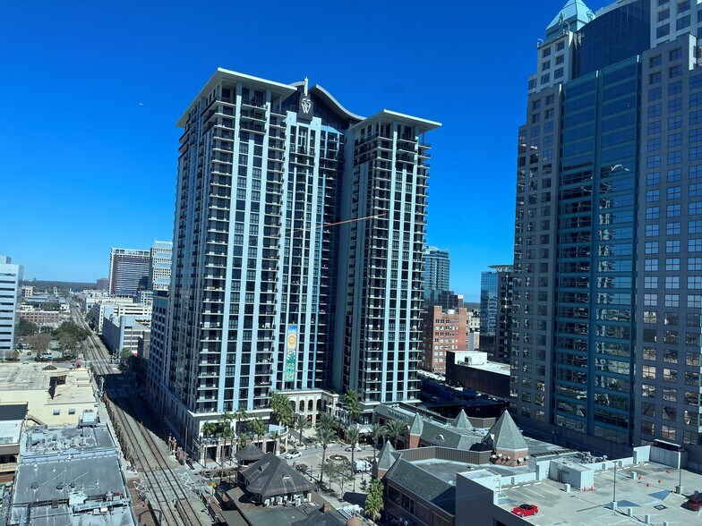 54 W Church St, Orlando, FL à louer - Photo du bâtiment - Image 2 de 4