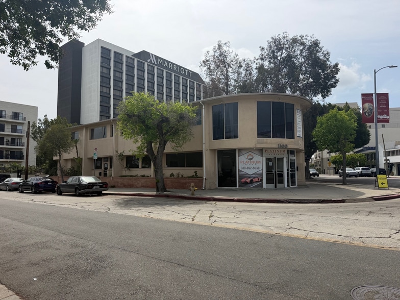 1100 S Beverly Dr, Los Angeles, CA à vendre - Photo du bâtiment - Image 3 de 9