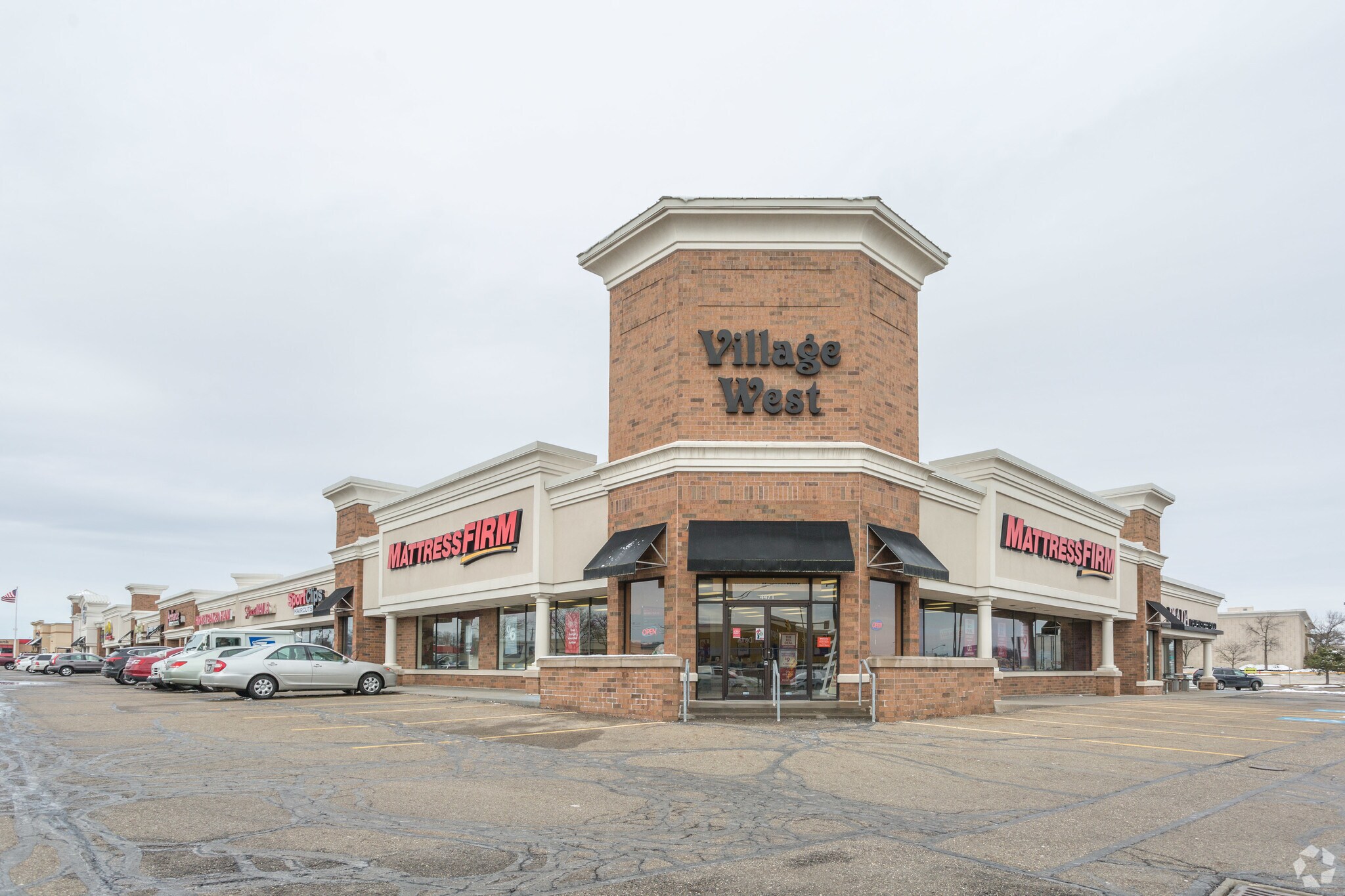 5200-5260 Dressler Rd NW, Canton, OH for lease Primary Photo- Image 1 of 4