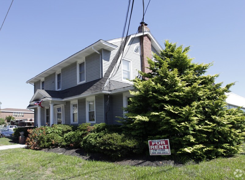 2662 Nottingham Way, Trenton, NJ à vendre - Photo du bâtiment - Image 2 de 2