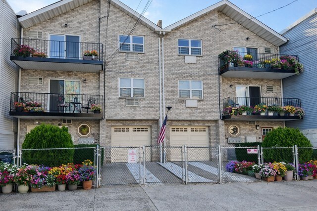 Plus de détails pour Balcom Ave – Multi-résidentiel à vendre, Bronx, NY