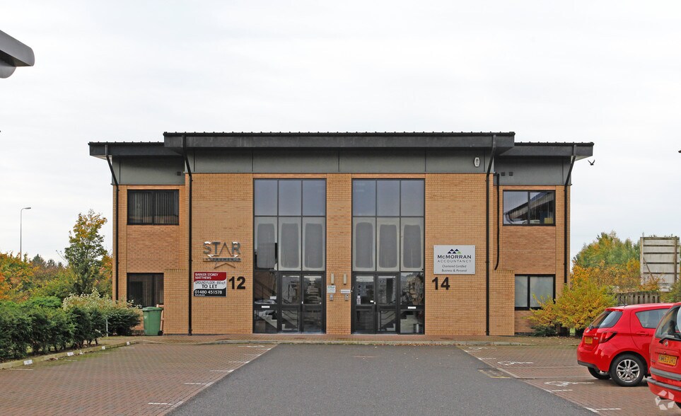 12-14 Eaton Court Rd, Eaton Socon à louer - Photo du bâtiment - Image 1 de 3