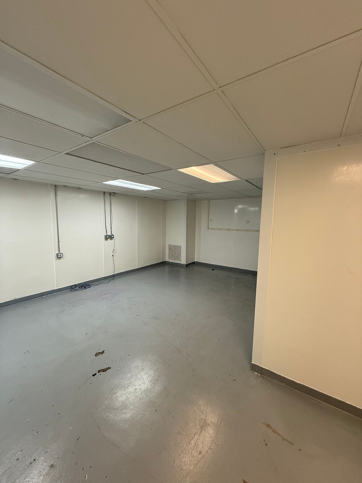 1531-1551 NW 65th Ave, Plantation, FL for lease Interior Photo- Image 1 of 4