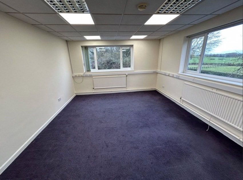 Low Moor Ln, Scotton for lease Interior Photo- Image 1 of 3
