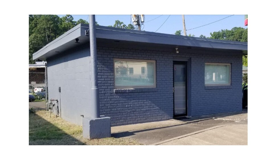 7311 W Kanis Rd, Little Rock, AR à vendre - Photo du bâtiment - Image 2 de 2