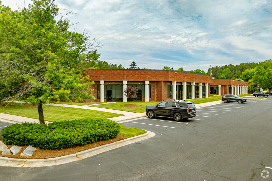 4401 Atlantic Ave, Raleigh, NC à louer - Photo du bâtiment - Image 1 de 8