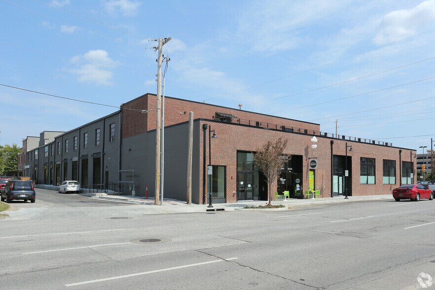 205-221 E Archer St, Tulsa, OK à louer - Photo du bâtiment - Image 2 de 4