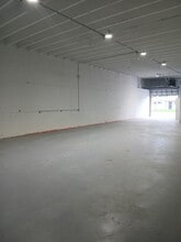 124 NE 183rd Ter, Miami Gardens, FL for lease Interior Photo- Image 1 of 7