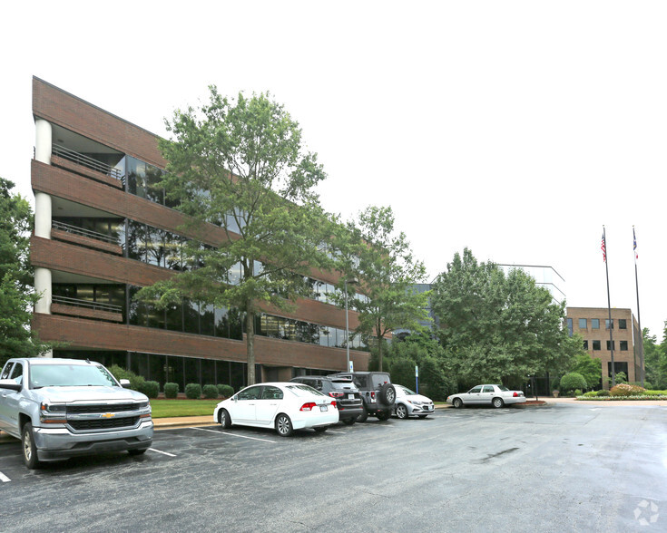 105 Corporate Center Blvd, Greensboro, NC for lease - Building Photo - Image 2 of 20