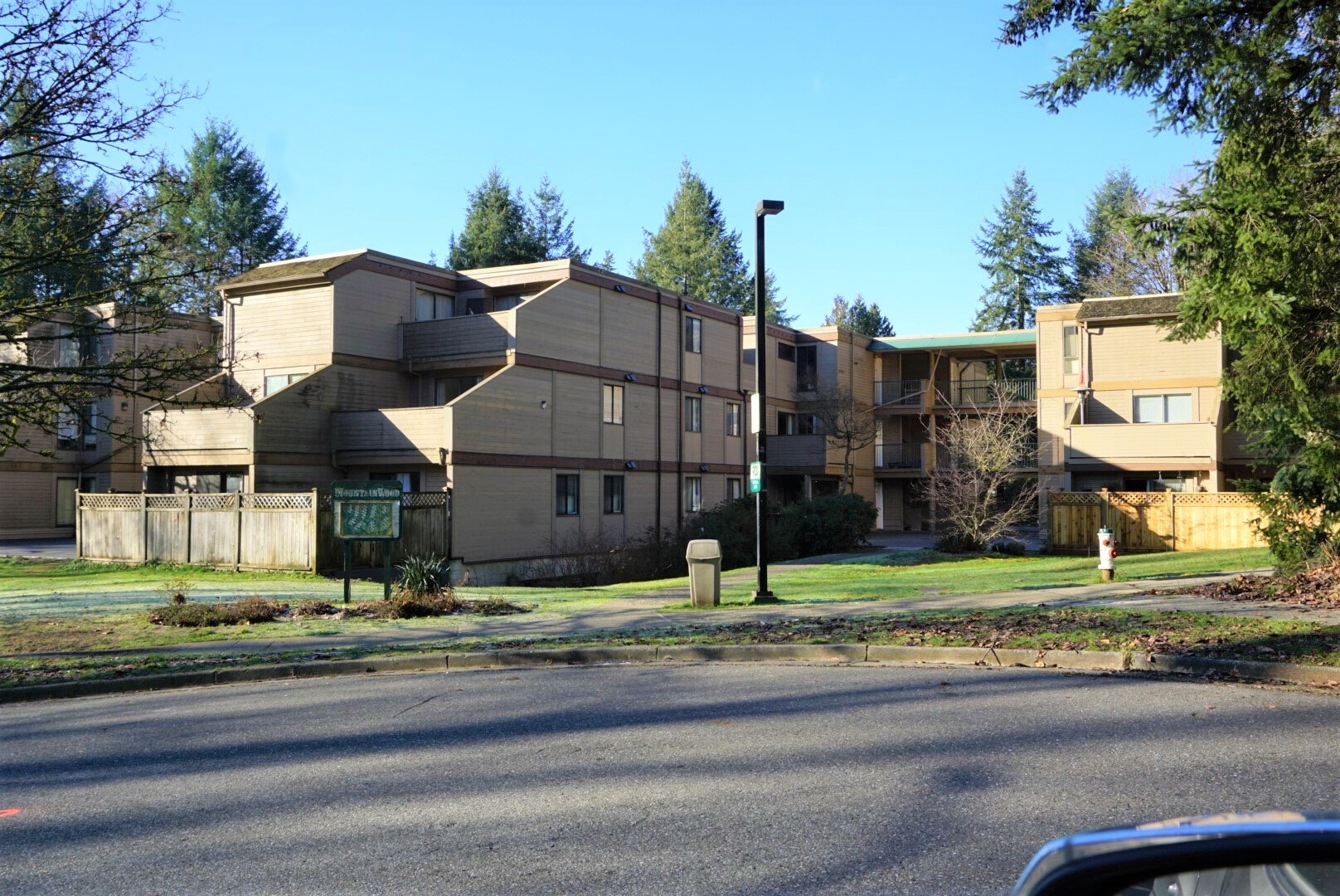 9125 Capella Dr, Burnaby, BC for sale Primary Photo- Image 1 of 1