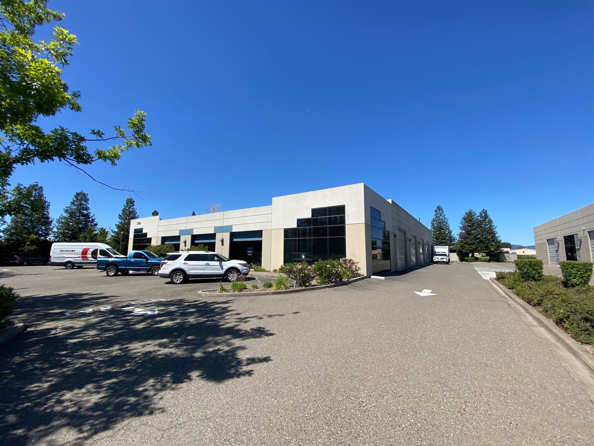 5793 Skylane Blvd, Windsor, CA for lease Building Photo- Image 1 of 8
