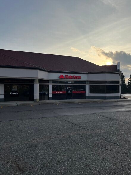 2840-2860 E Beltline Ave NE, Grand Rapids, MI à louer - Photo du bâtiment - Image 2 de 5