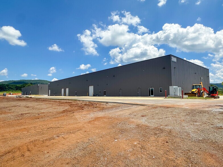 2000 Bob Wade NW ln, Huntsville, AL à louer - Photo du bâtiment - Image 3 de 24