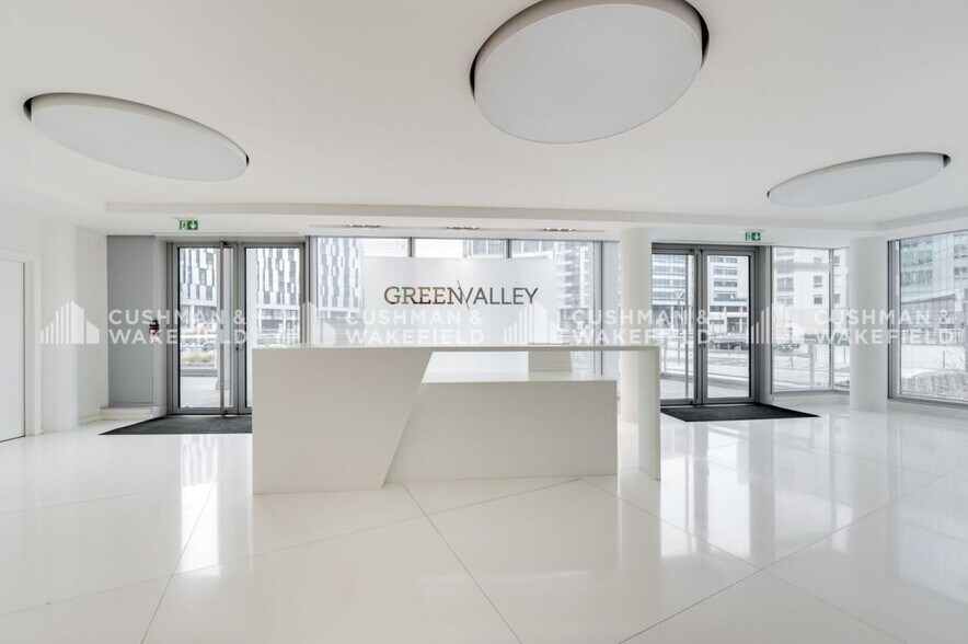 Bureau dans Massy à louer - Hall d’entrée - Image 2 de 9