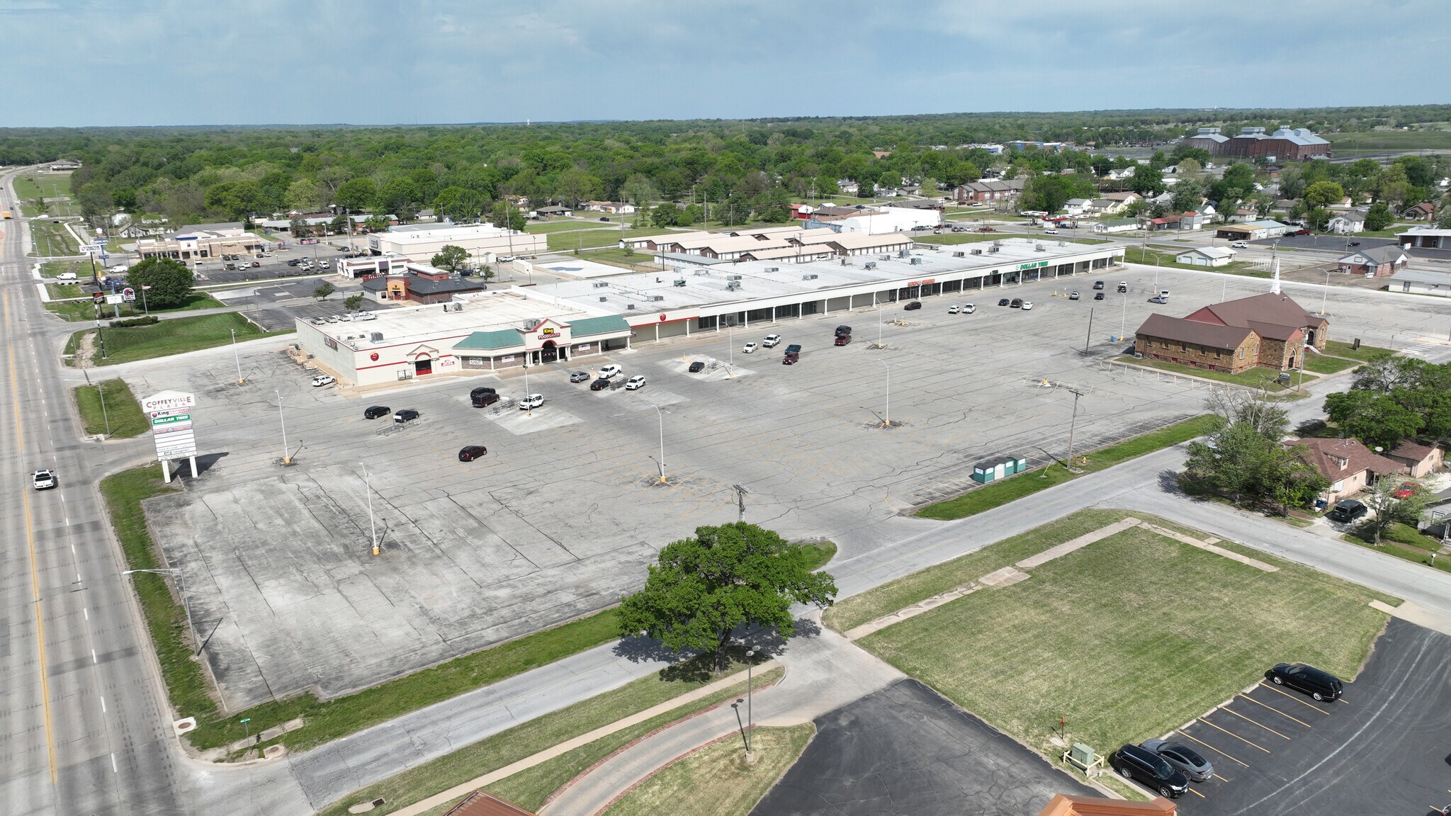 100 Hall St, Coffeyville, KS for lease Building Photo- Image 1 of 10