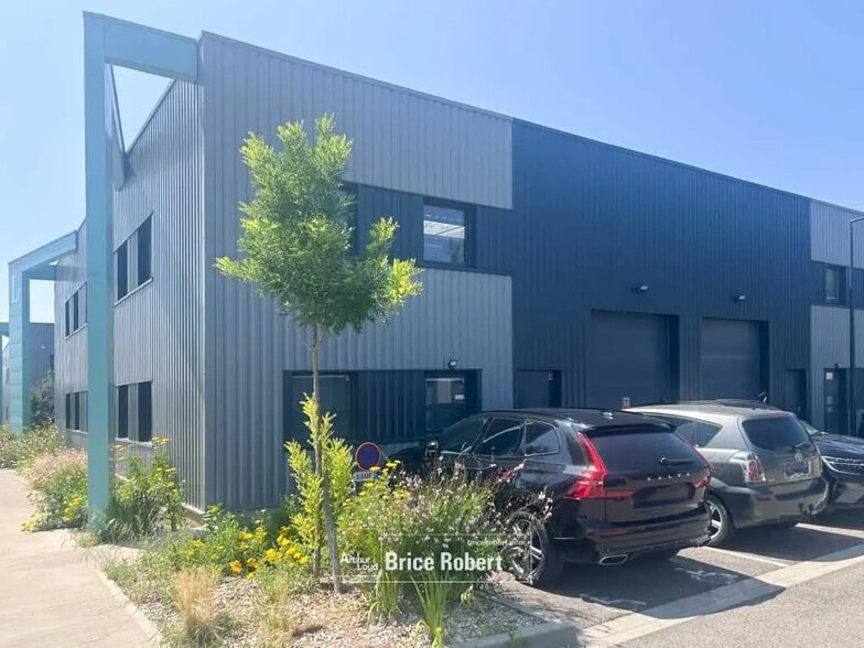 Flex in Genay for lease - Building Photo - Image 1 of 50