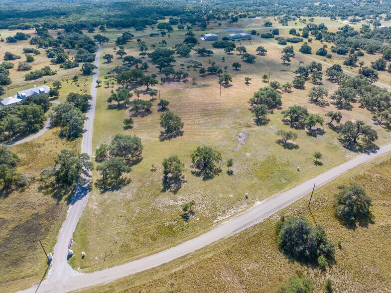 000 N Tailwind Dr, Blanco, TX à vendre - Photo du bâtiment - Image 3 de 11