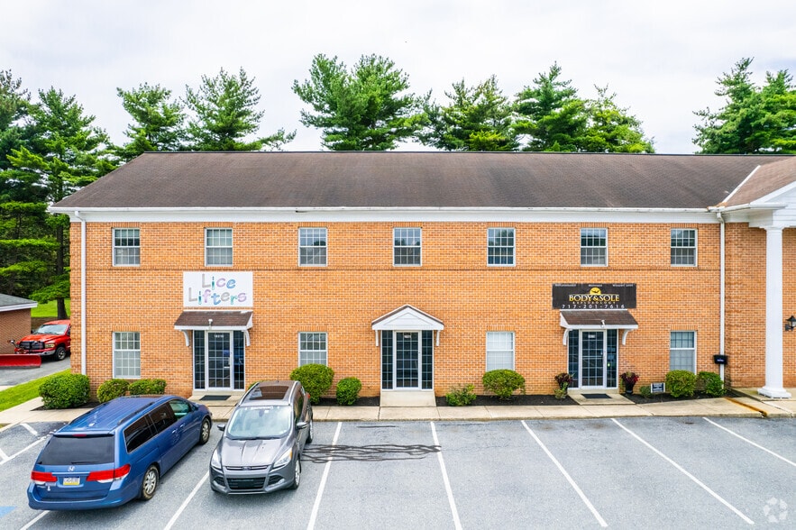 1821 Oregon Pike, Lancaster, PA à louer - Photo du bâtiment - Image 2 de 7
