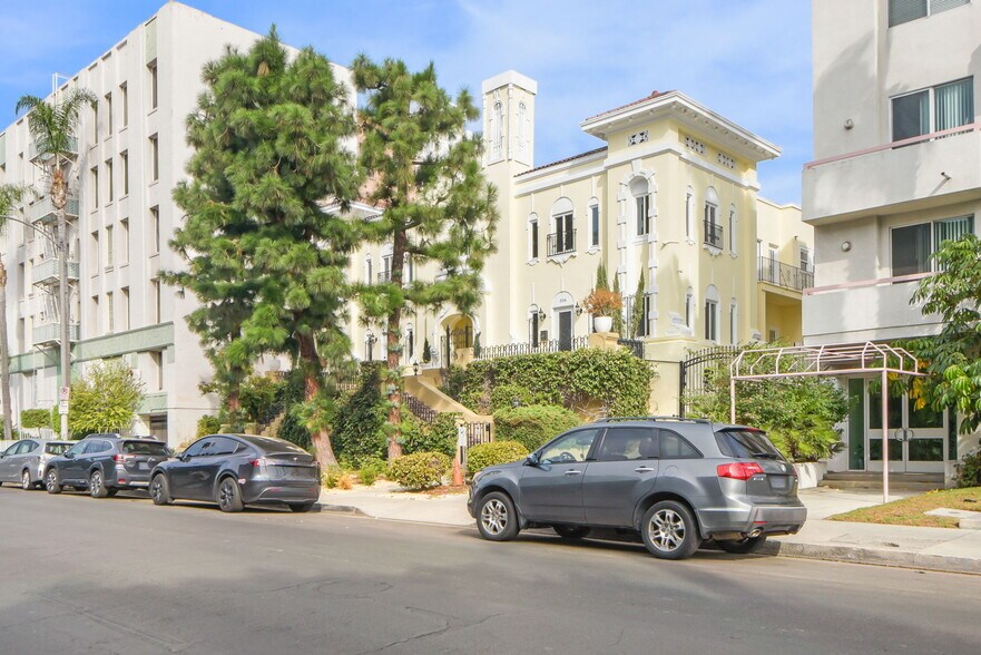 320 S Kingsley Dr, Los Angeles, CA à vendre - Photo du bâtiment - Image 3 de 18