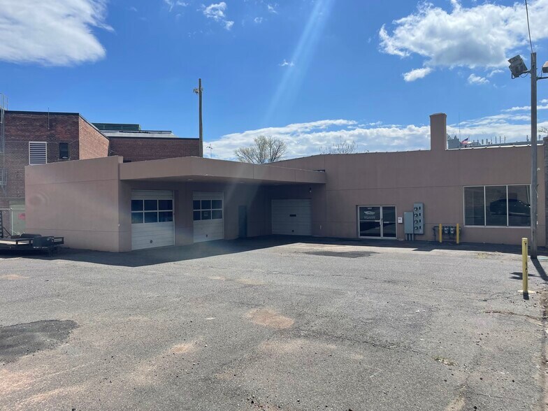 665-679 Bloomfield Ave, Montclair, NJ à louer - Photo du bâtiment - Image 3 de 9