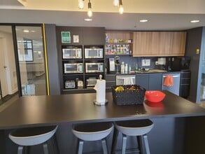 276-288 Rue Saint-Jacques, Montréal, QC for lease Interior Photo- Image 2 of 3