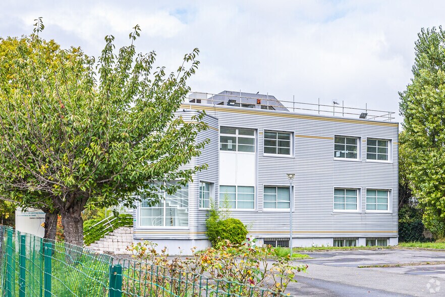 10-12 Rue Marcel Paul, Bezons à vendre - Photo du bâtiment - Image 2 de 2