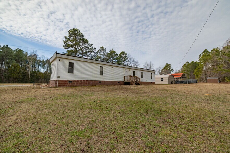 23197 Governor Harrison Pky, Freeman, VA à vendre - Photo du bâtiment - Image 3 de 13