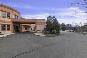 470 Granby Rd, South Hadley, MA à louer Photo du bâtiment- Image 1 de 33