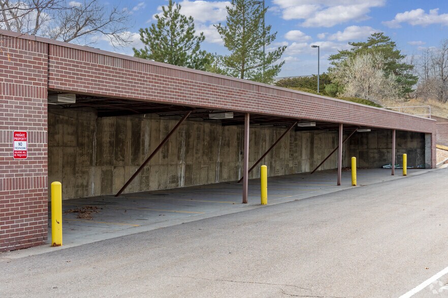 7475 S Joliet St, Englewood, CO à louer - Photo du bâtiment - Image 3 de 27
