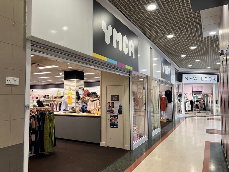 Bristol Rd S, Birmingham à louer - Photo du bâtiment - Image 2 de 42