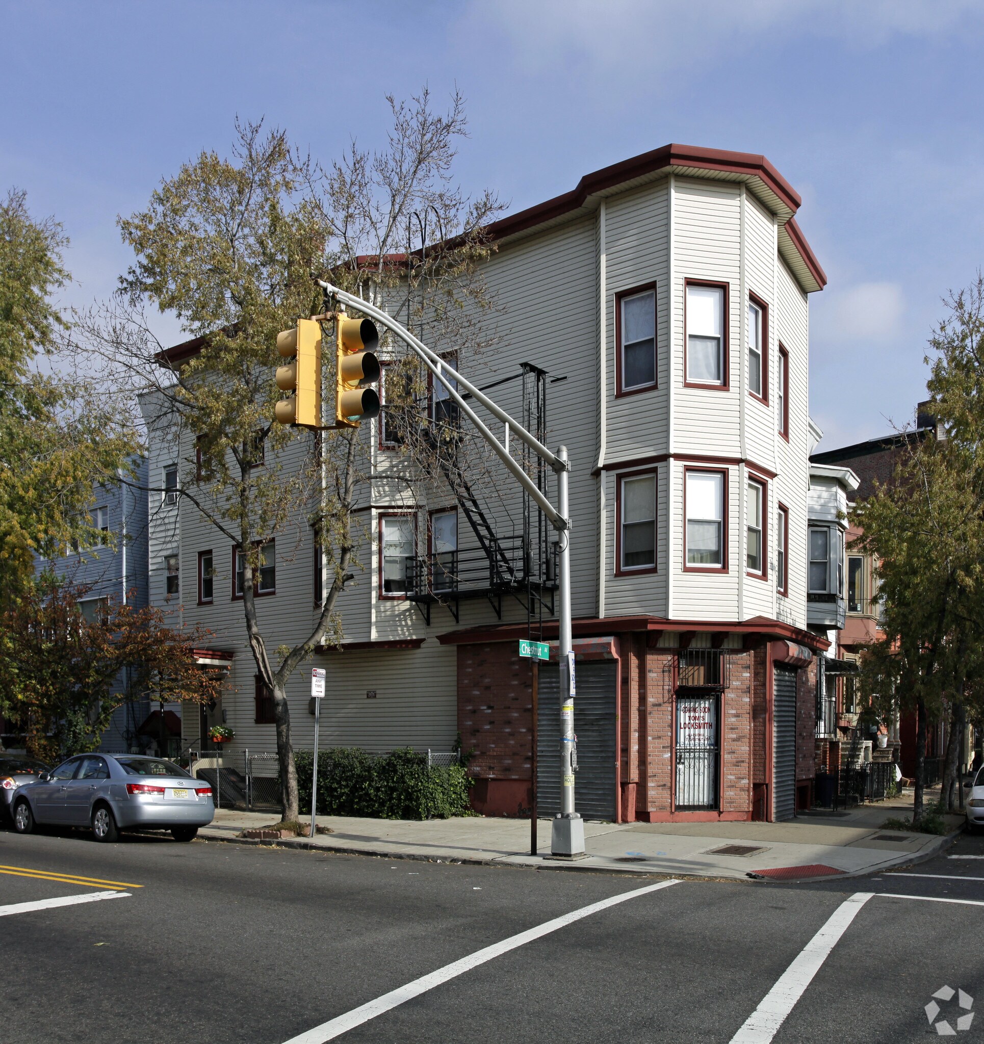 151 Chestnut Ave, Jersey City, NJ à louer Photo principale- Image 1 de 3