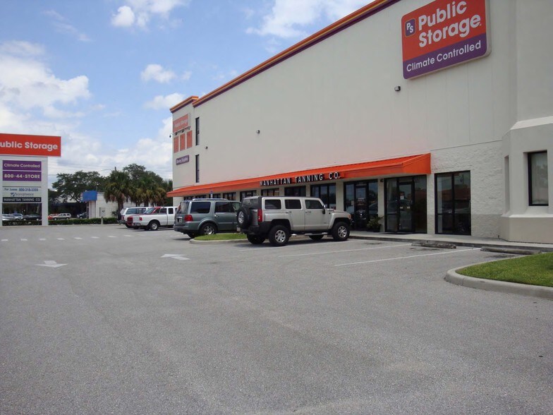 653 Maguire Blvd, Orlando, FL à louer - Photo du bâtiment - Image 3 de 5