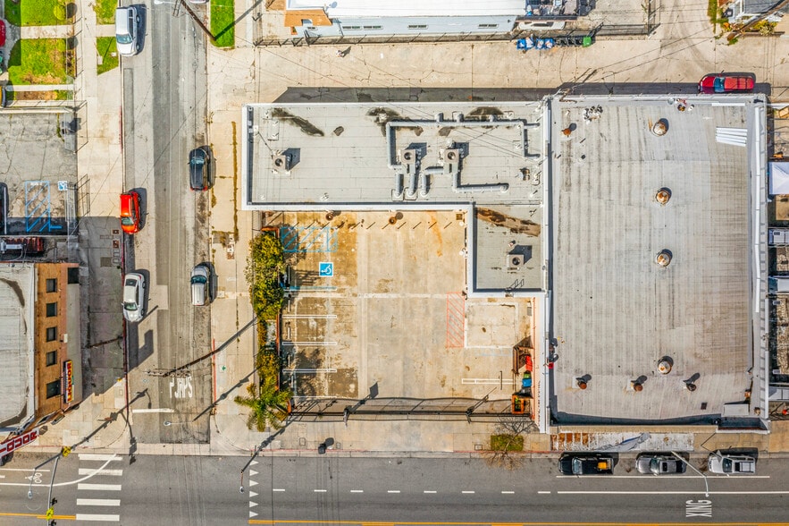 209 N Pacific Ave, San Pedro, CA for sale - Building Photo - Image 2 of 30