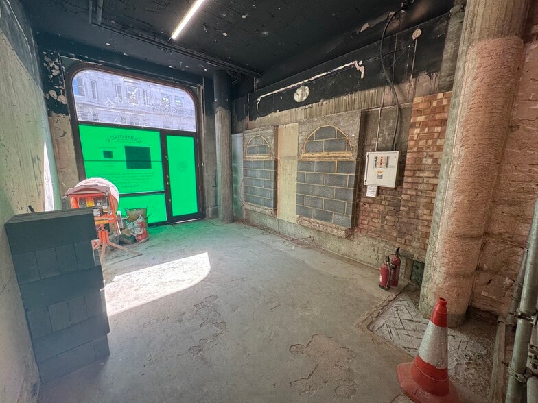 52-55 Piccadilly, London for lease - Building Photo - Image 3 of 4