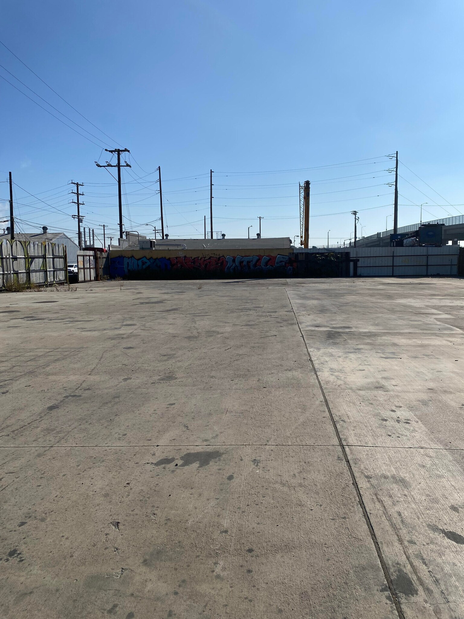 Colon St, Wilmington, CA à vendre Photo du bâtiment- Image 1 de 5