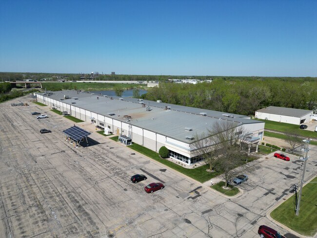 Plus de détails pour 585 Enterprise Dr, Neenah, WI - Industriel à louer