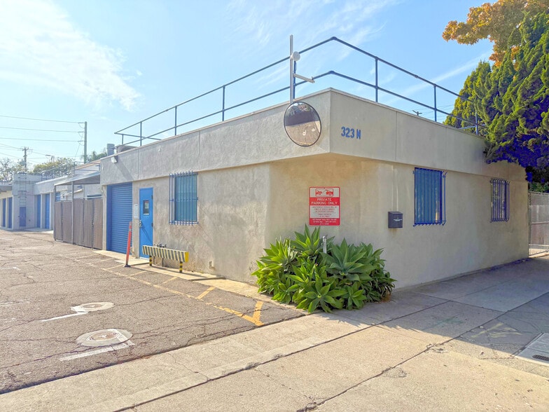 323 N Nopal St, Santa Barbara, CA à louer - Photo du bâtiment - Image 2 de 13