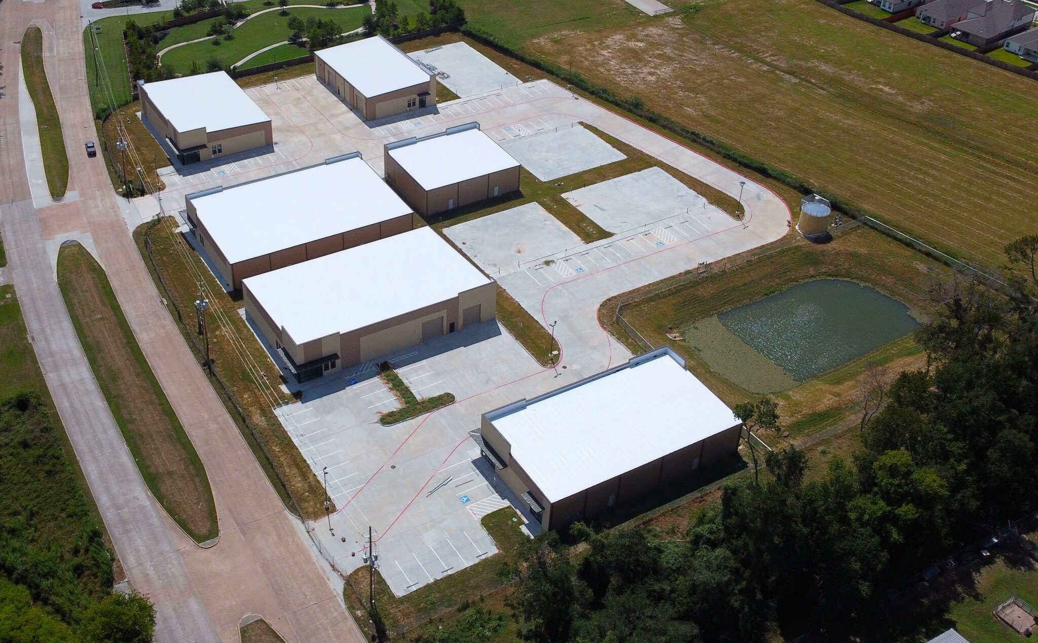 11811 Champion Forest Dr, Houston, TX for lease Primary Photo- Image 1 of 7