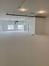 5075 E University Ave, Pleasant Hill, IA for lease Interior Photo- Image 2 of 3