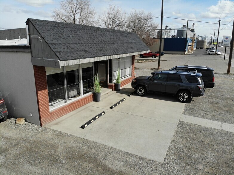 4015 1st Ave S, Billings, MT à louer - Photo du bâtiment - Image 3 de 7