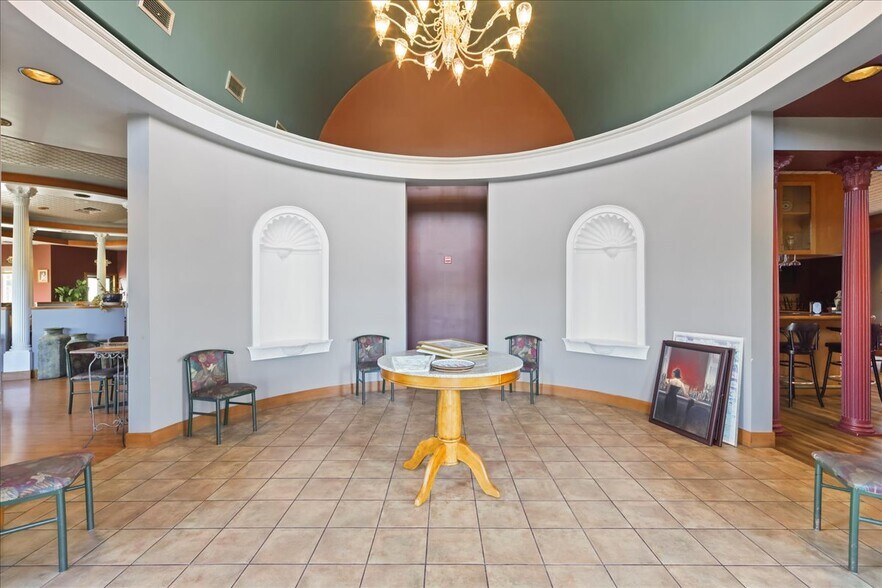 1650 W Bakerview Rd, Bellingham, WA à vendre - Photo du bâtiment - Image 3 de 39