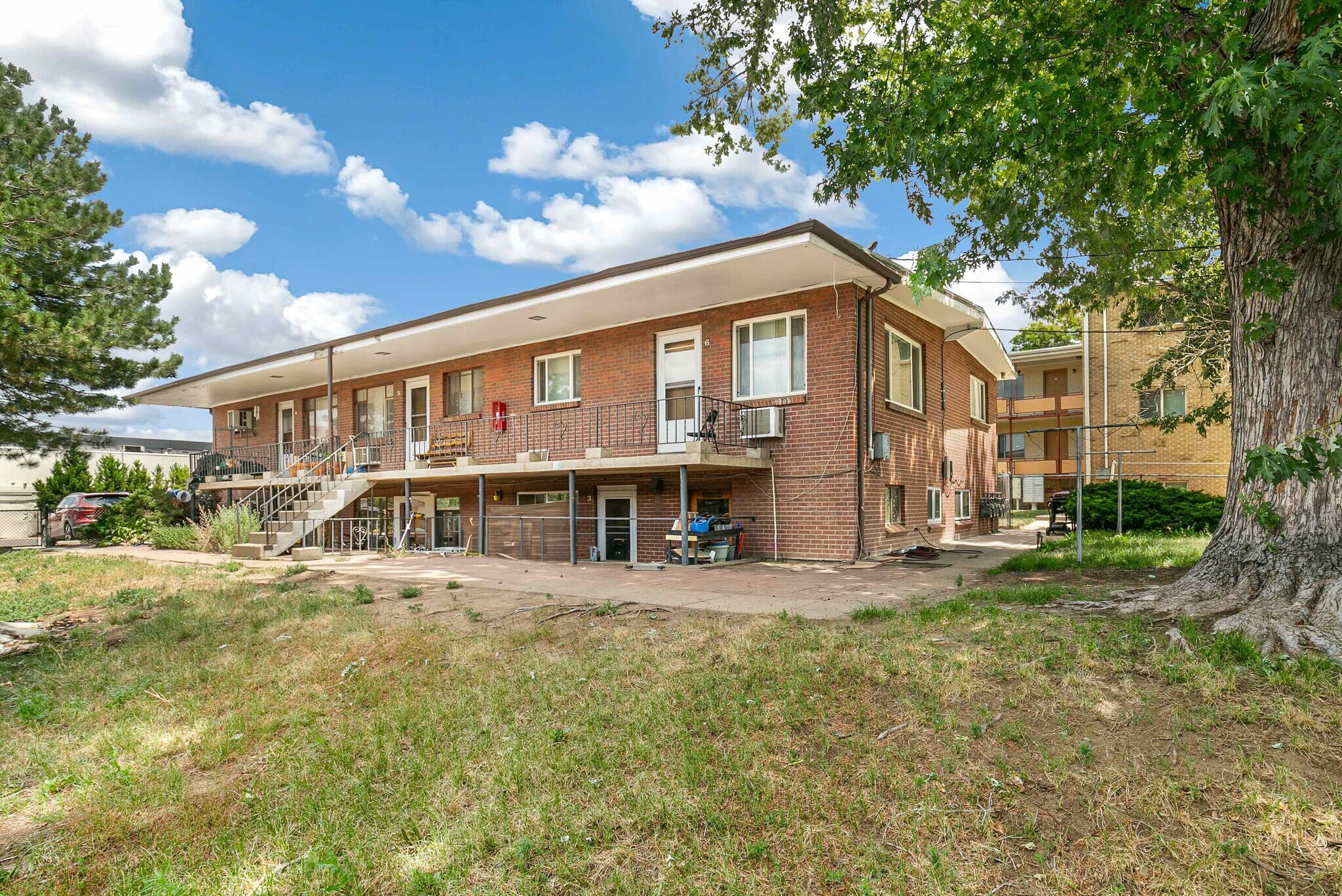 92 W Ida Ave, Littleton, CO à vendre Photo du bâtiment- Image 1 de 1