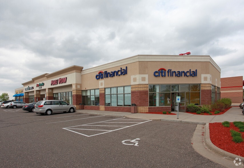 101-117 Carmichael Rd, Hudson, WI for lease - Primary Photo - Image 1 of 3