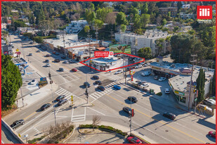 Freestanding Retail Space in Studio City - Épicerie