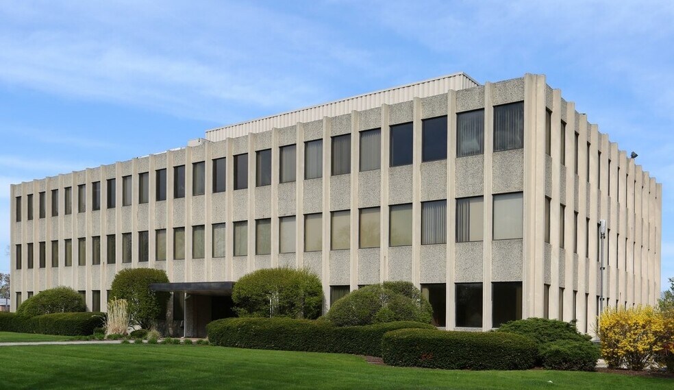 125 S Wilke Rd, Arlington Heights, IL à louer - Photo du bâtiment - Image 2 de 10