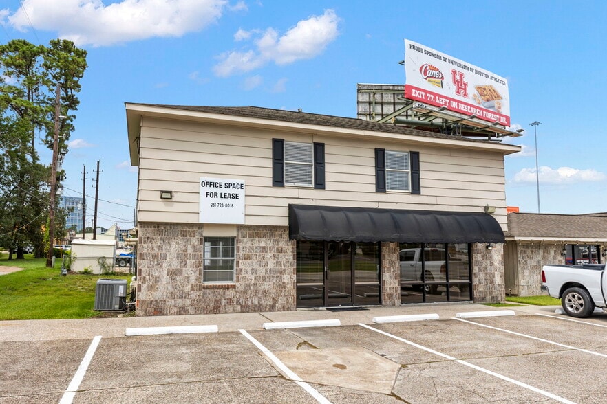 26703 and 26707 Iinterstate 45 North portefeuille de 4 propriétés à vendre sur LoopNet.ca - Photo du bâtiment - Image 2 de 27